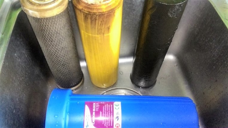 lõi lọc nước bị bẩn