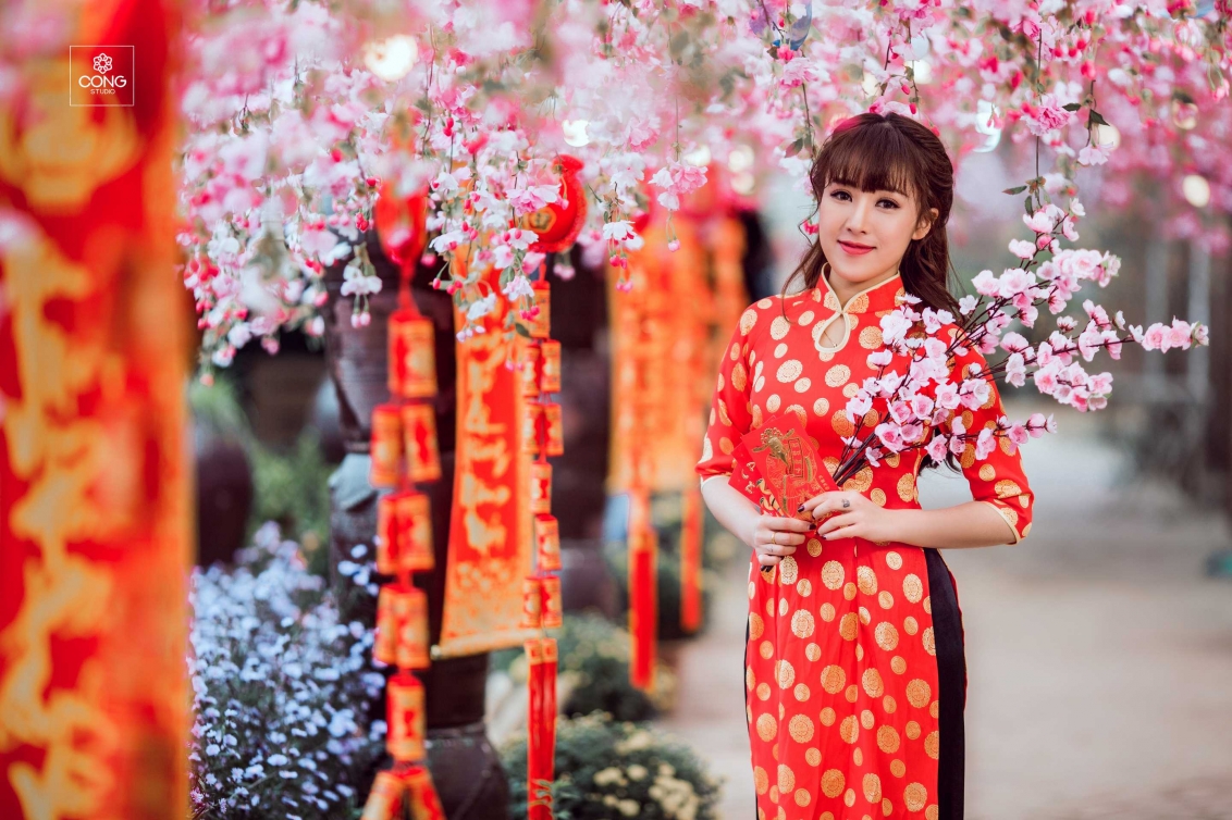 Nên mặc đồ có màu đỏ vào ngày mùng 1 Tết